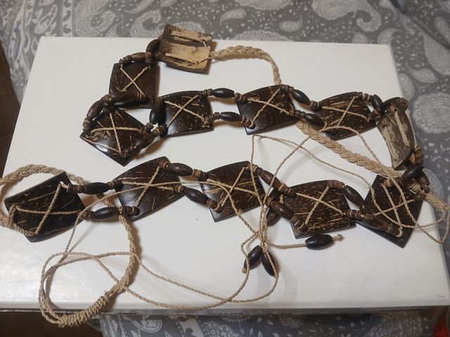 Cinturón marrón de coco (85cm más las cuerdas)