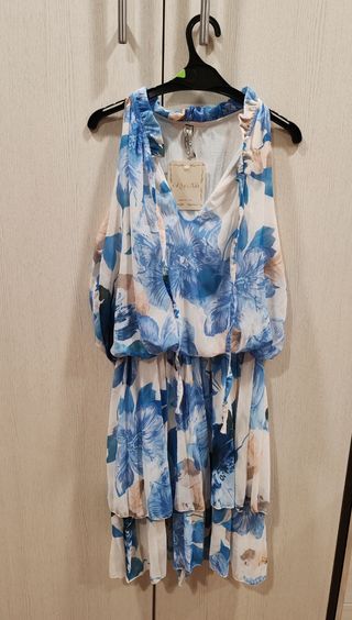 Vestido Ruiz Nin están sin estrena.