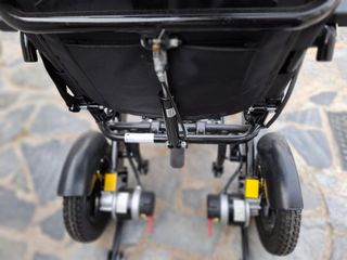 Silla ruedas eléctrica plegable R550