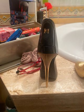 Tacon carolina herrera colonia vacío 