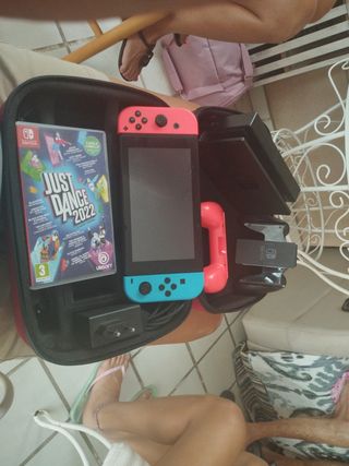Nintendo Switch - Roja y Azul