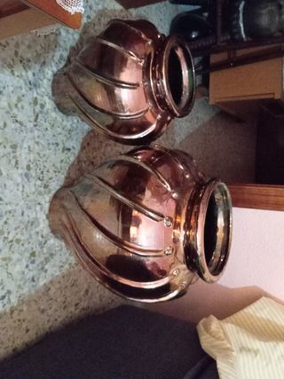 Jarrones cerámicos dorados