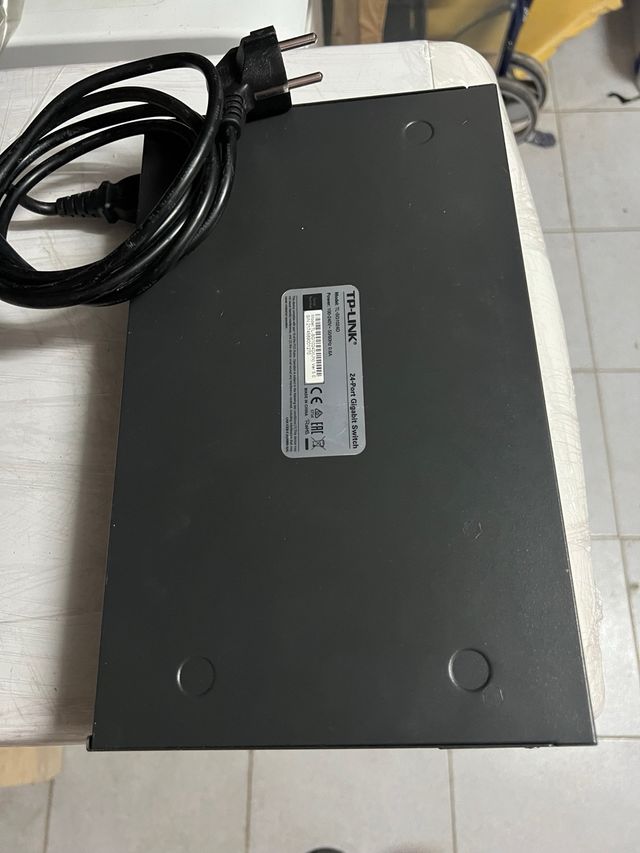 Switch TP-LINK 24 puertos Gigabit