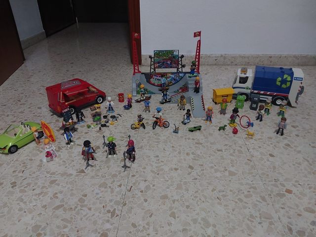 Playmobil Skatepark, puesto perritos, personaje...
