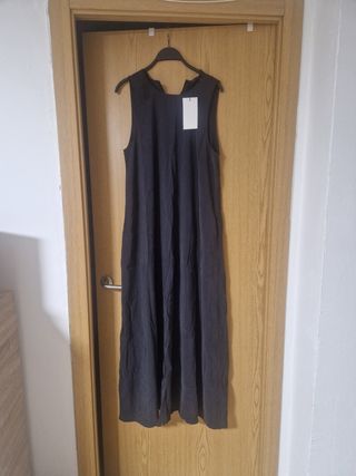 Vestido negro talla L.... Vale 35'99 € lo dejo 18€