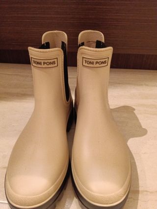 Botas beige Toni Pons