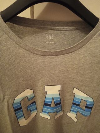 Camiseta GAP gris