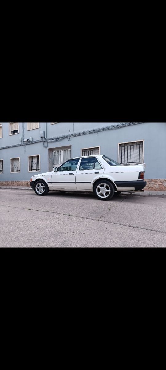 Ford Orión 1.6 ghia