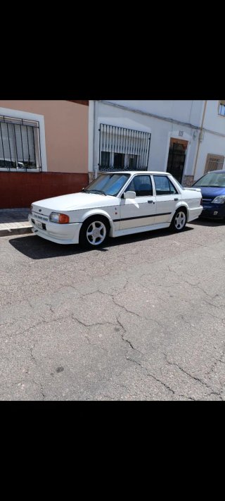 Ford Orión 1.6 ghia kit rs
