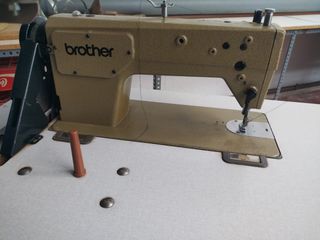 Máquina coser Brother DB2-B735-3