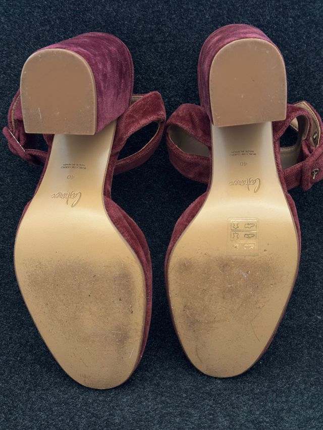 Zapatos Castañer de terciopelo granate