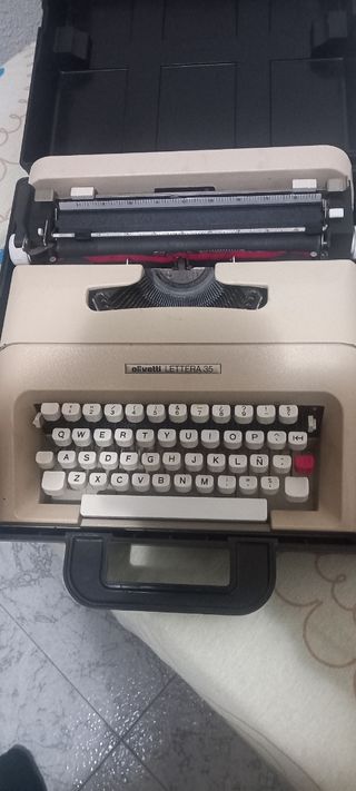 Olivetti Lettera 35 - Máquina de escribir