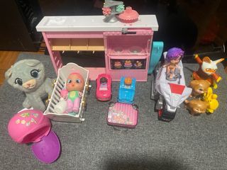 Lote juguetes niñas: carrito, muñeca, etc.
