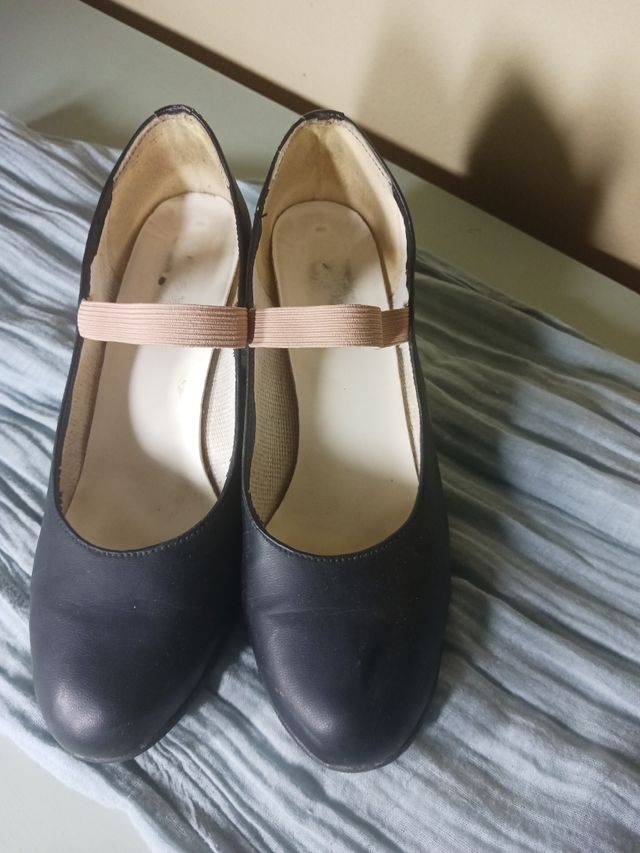 Zapatos negros baile flamenco