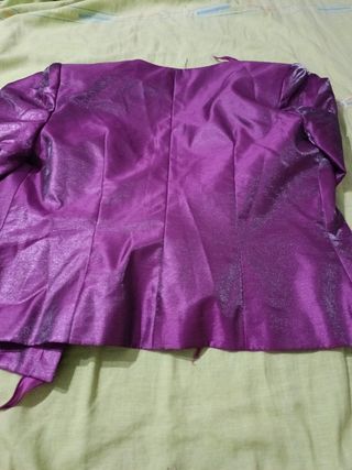 Chaqueta morada mujer