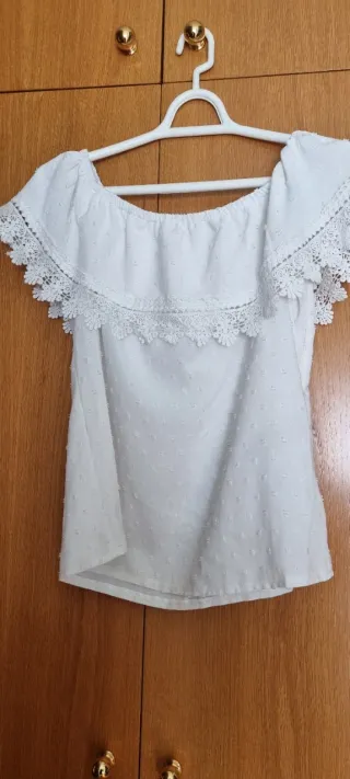 Blusa blanca de encaje