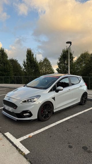 Ford Fiesta ST PERFORMANCE MK8