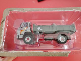 Camión Renault D210-20 escala