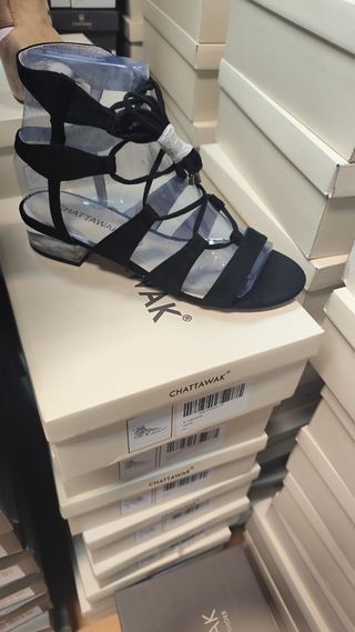 Sandalias Chattawak marrón, talla 37