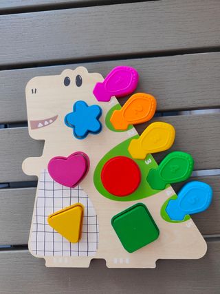 Juego clasificación colores dinosaurio