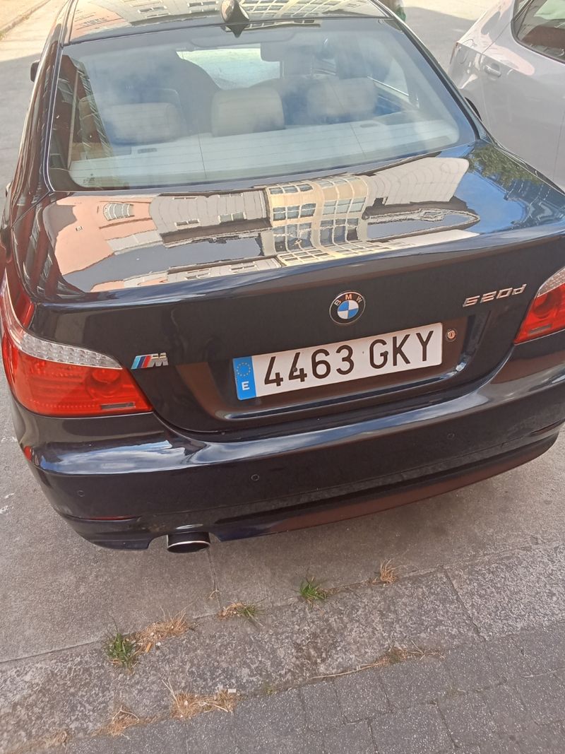 BMW Serie 5 2009 - foto 1
