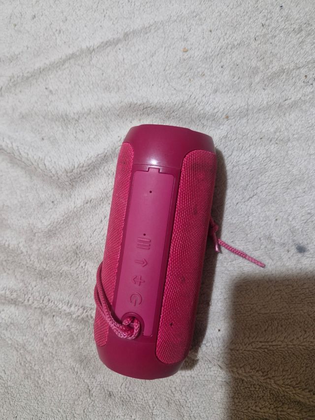Altavoz portátil rosa