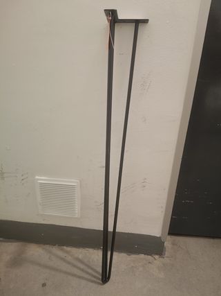 4 Patas mesa metalicas negras,nuevas en la caja.