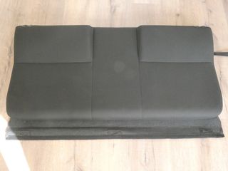 Interior completo GR86: Asientos y paneles.