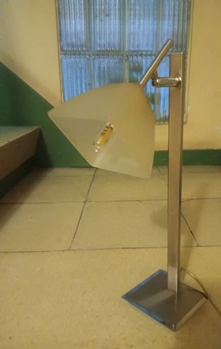 Lámpara sobremesa metal-cristal