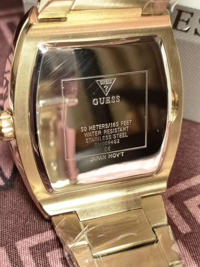 Reloj Guess Phoenix nuevo dorado