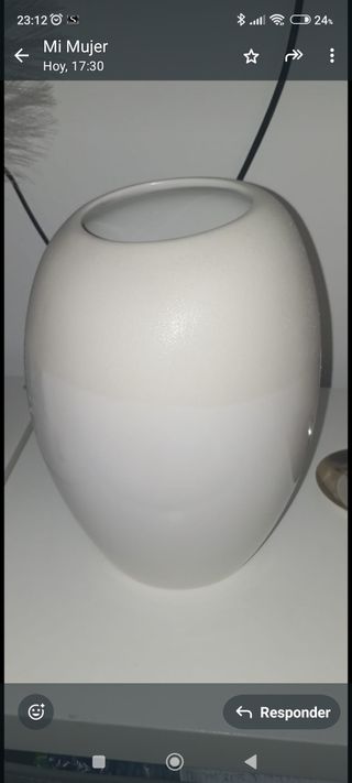 Jarrón blanco cerámico