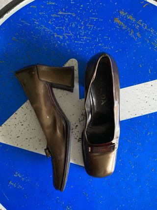 Prada Décolleté Vintage con punta quadrata