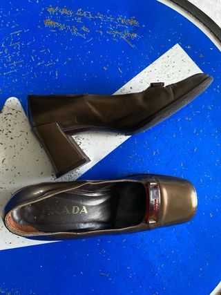 Prada Décolleté Vintage con punta quadrata