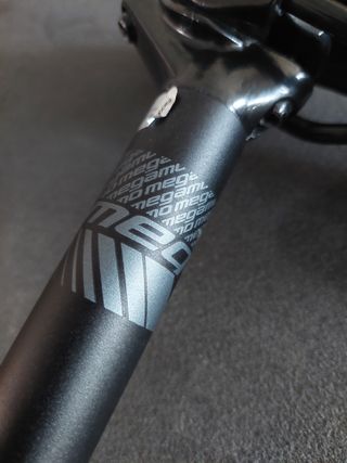 Sillín y tija MEGAMO