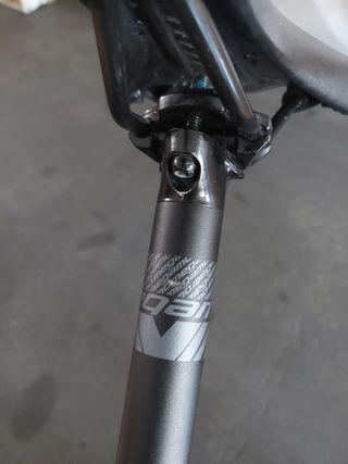 Sillín y tija MEGAMO