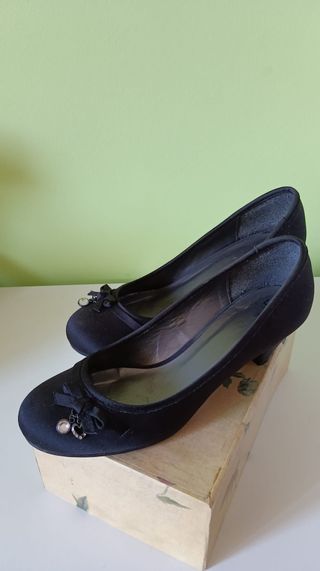 Zapatos negros mujer tacón bajo