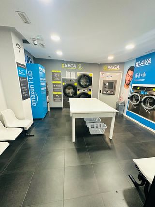 Lavandería autoservicio LA WASH