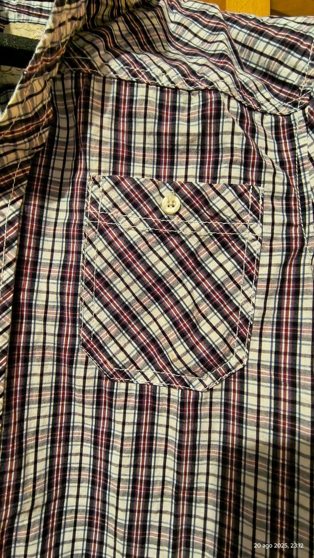 Camisa cuadros roja, blanca y oscuro