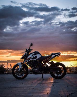 KTM Duke 125 (2020) Impecable