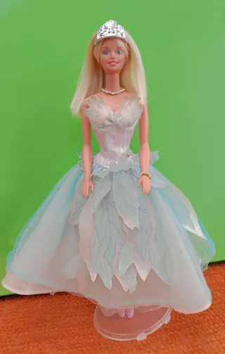 Muñeca Barbie Princesa lago d los Cisnes