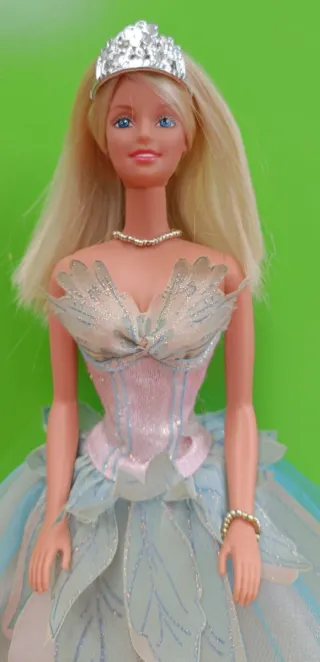 Muñeca Barbie Princesa lago d los Cisnes