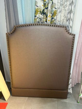 Cabecero polipiel marrón 105cm
