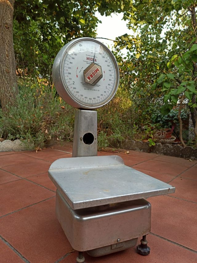 Balanza antigua MICRA - 3000g. Decoración Vintage