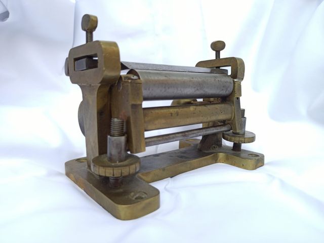 Herramienta antigua para cuero de zapatero.