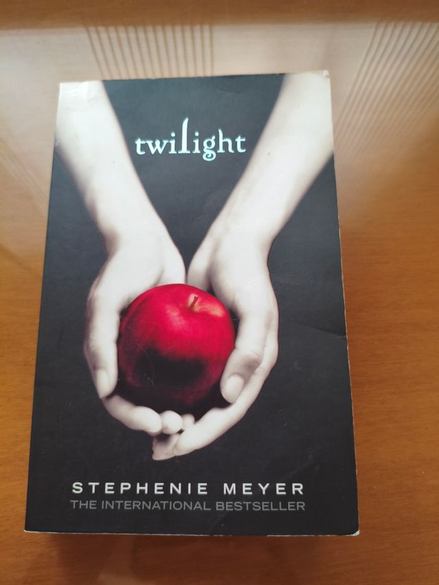 Twilight, Eclipse, New Moon and Breaking Down