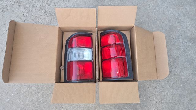 Pilotos traseros GRY61