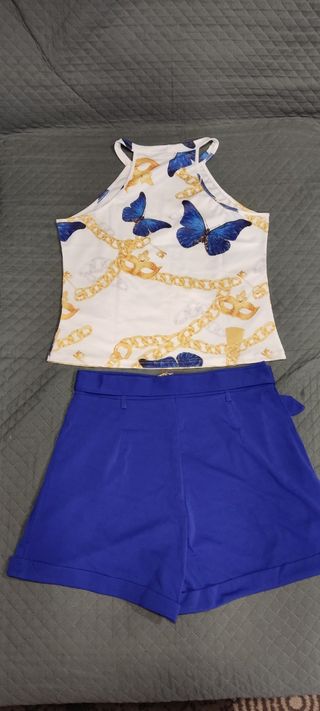 Conjunto top y shorts blanco y azul