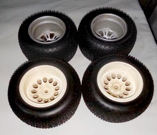 4 Ruedas Monster Truck 1/10