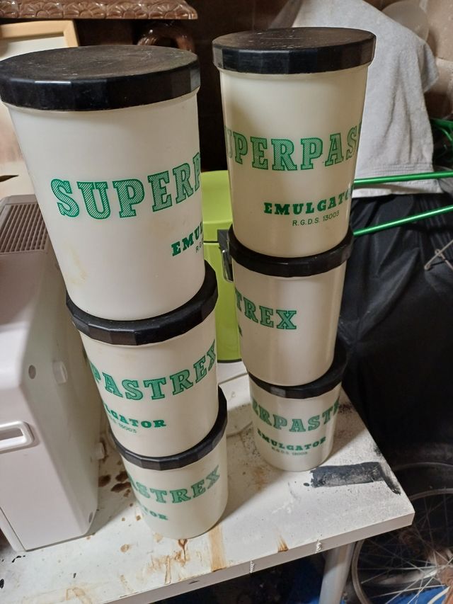 Botes Superpastrex antiguos