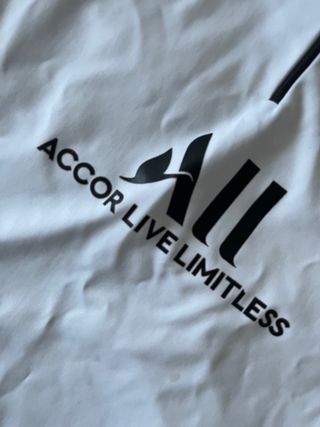 Felpa Accor Live Limitless bianca